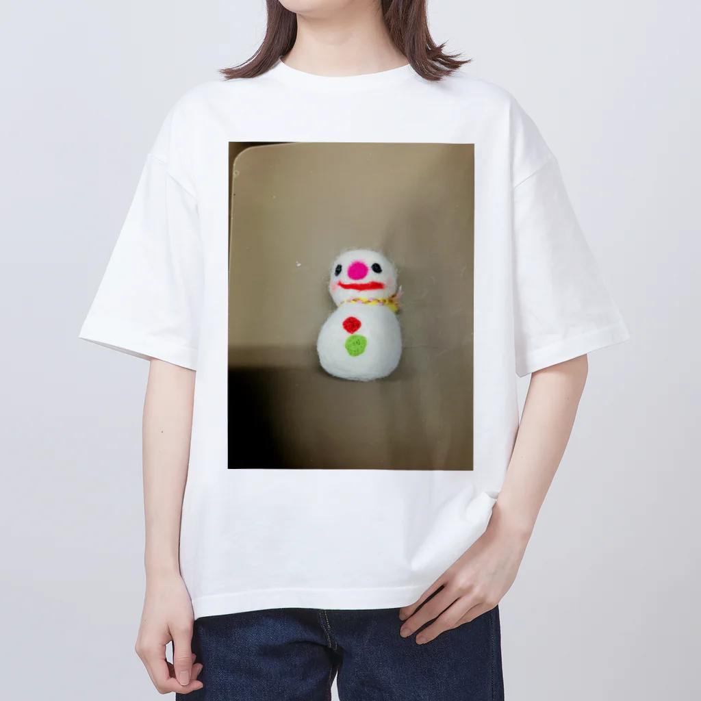 ポメラニアンのアリスくんの雪だるまの東海さん オーバーサイズTシャツ