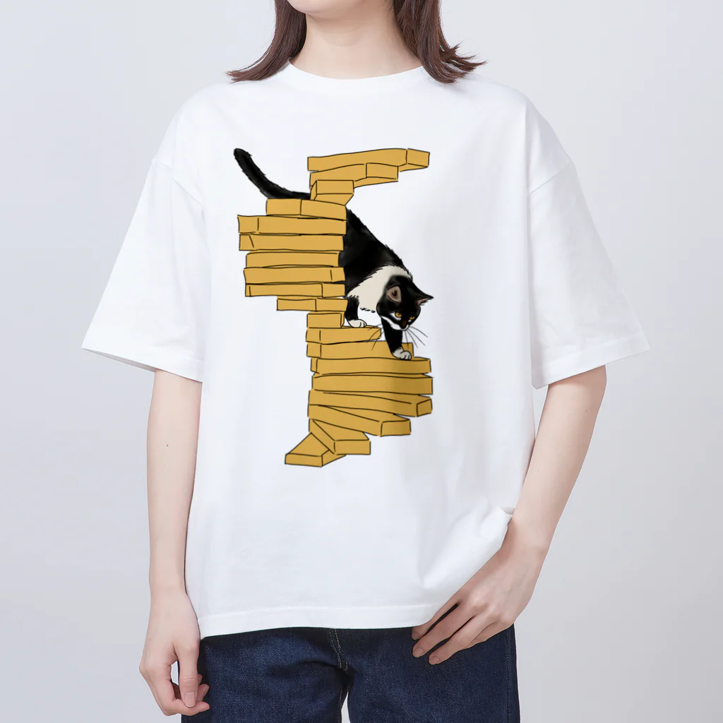 小鳥と映画館の階段を降りる猫 オーバーサイズTシャツ