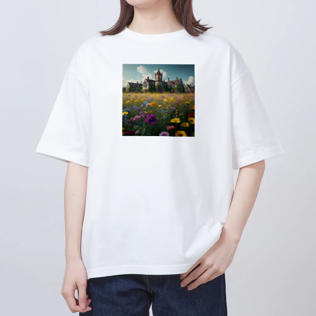 ハピネスの廃墟と花 Oversized T-Shirt