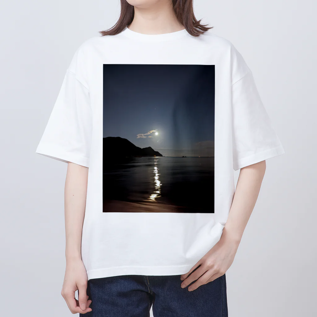 ego-designの月夜と海 Oversized T-Shirt