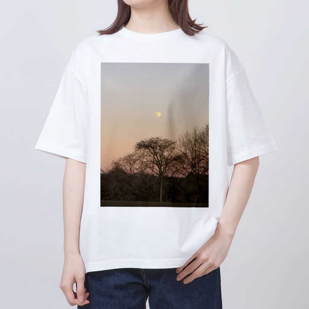 Cororineの冬の夜のはじまり Oversized T-Shirt