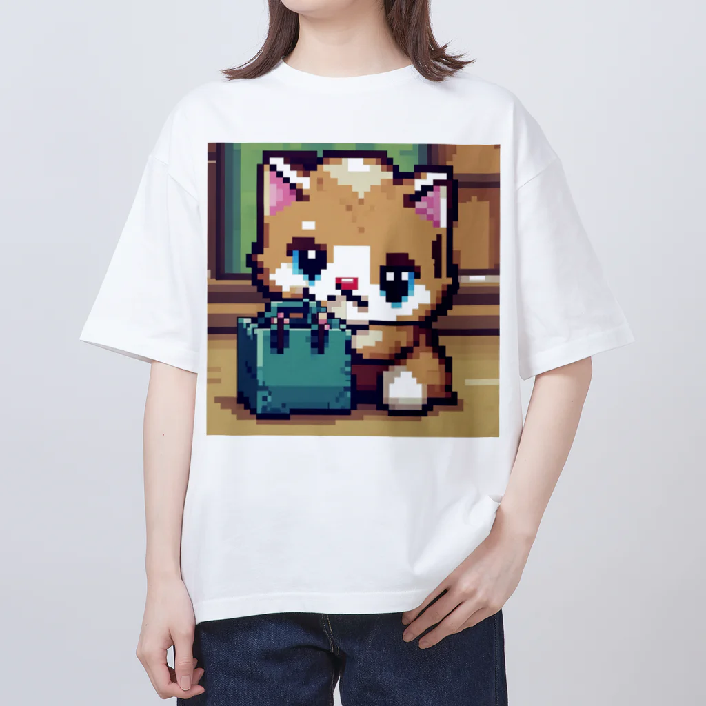 にゃんにゃんの箱の中身が気になる子猫 オーバーサイズTシャツ