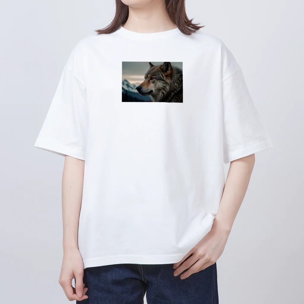 Moon_Howlのまなざしの狼 Oversized T-Shirt