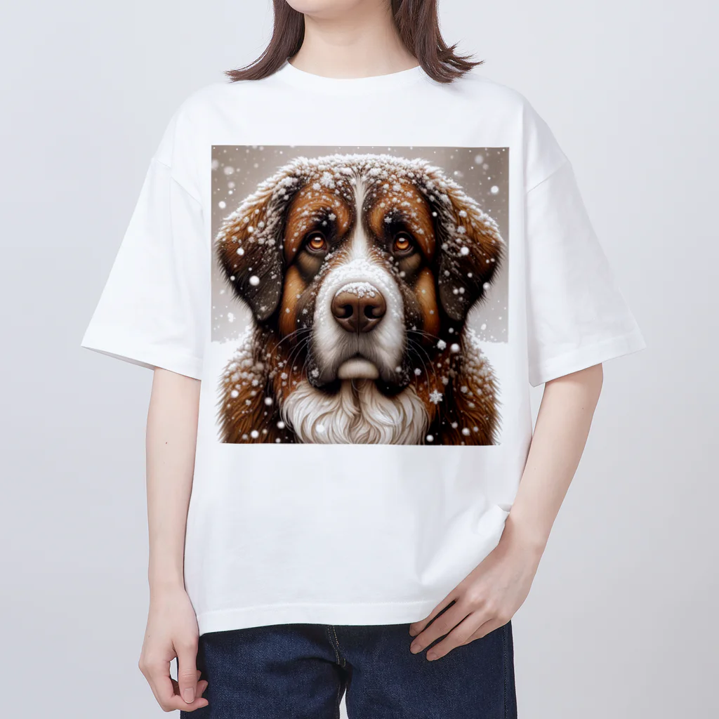 Ama'sの雪の中しかめっ面の犬さん Oversized T-Shirt