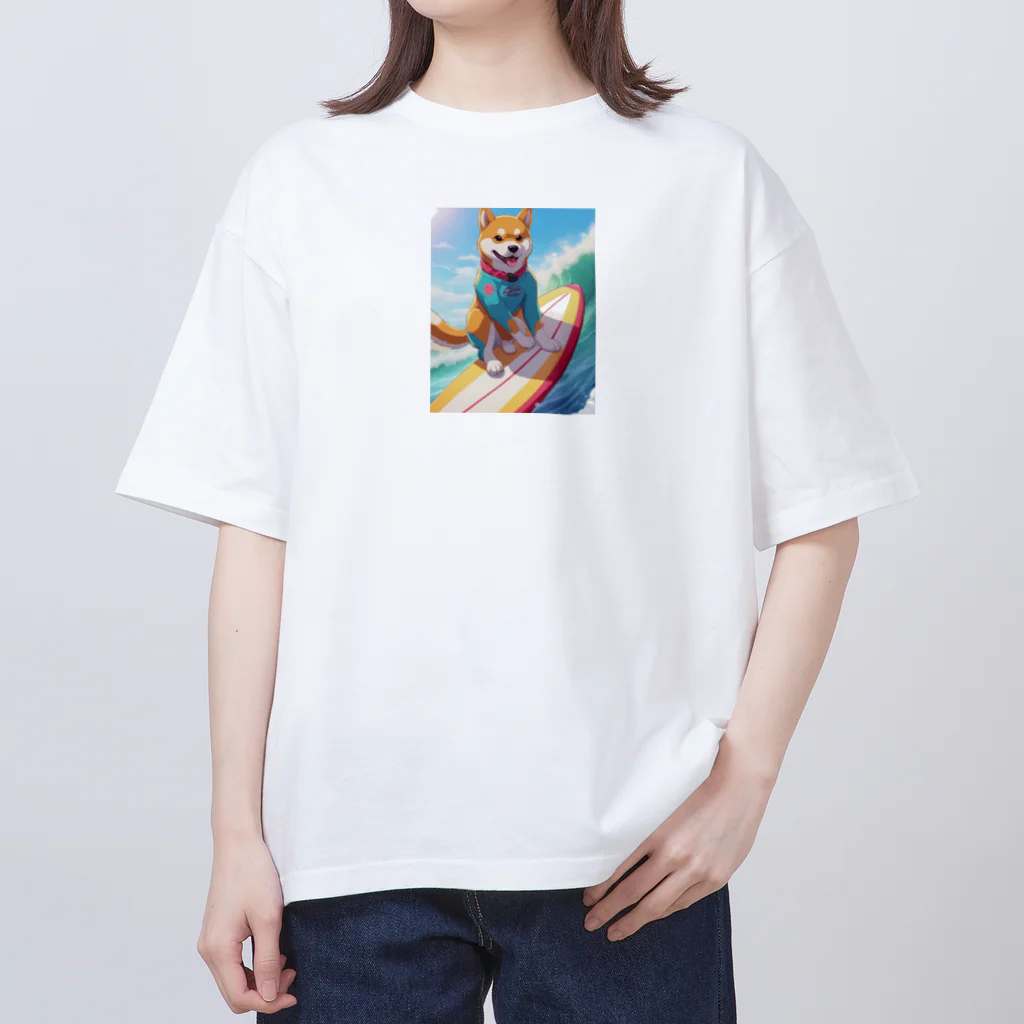 Lee17のサーフィンする柴犬 Oversized T-Shirt