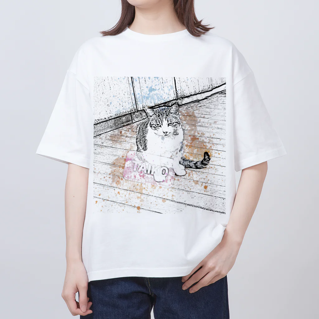 TAI&SENのツンデレ猫TAIKO Oversized T-Shirt