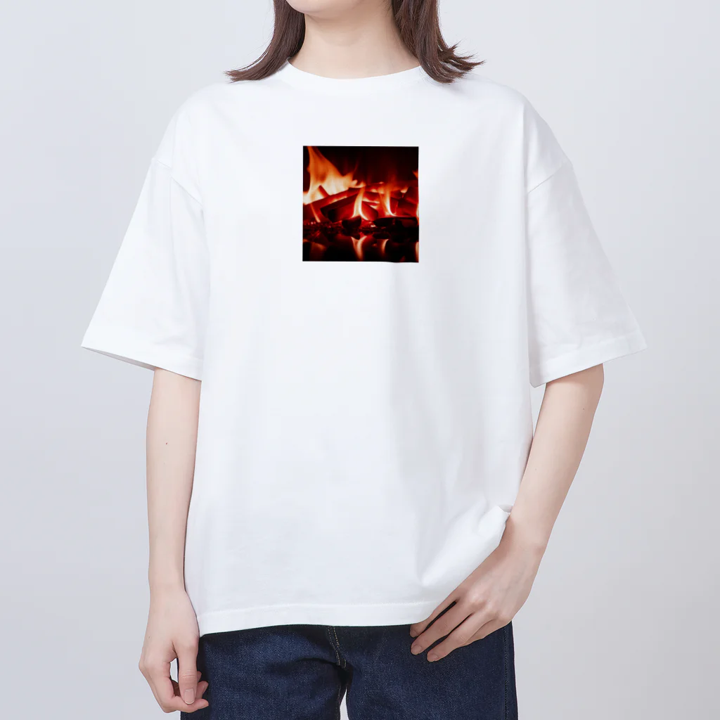 kyuamomoichiのレッドファイヤー Oversized T-Shirt