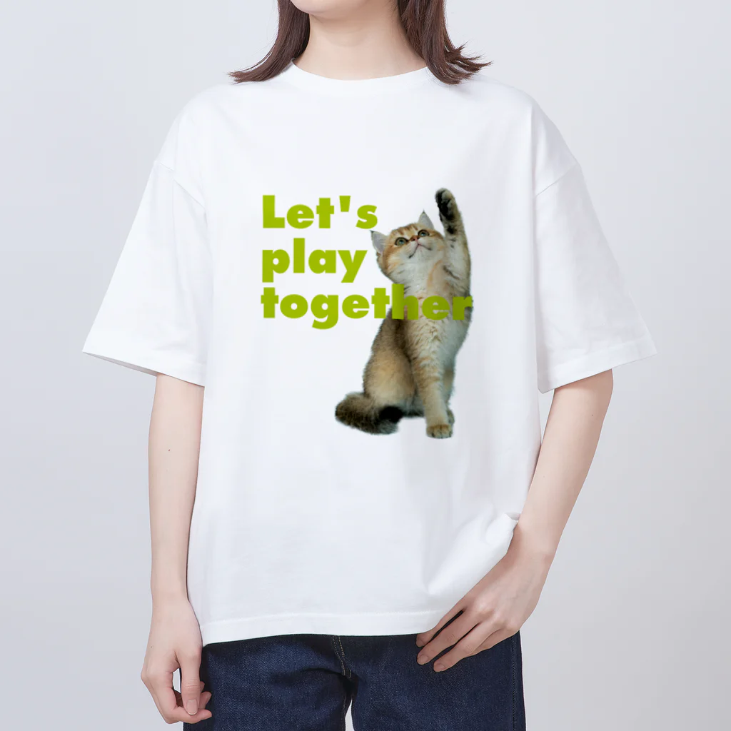 動物専門グッズ店 Global Buzz wordsの猫と遊ぼうグッズ Oversized T-Shirt