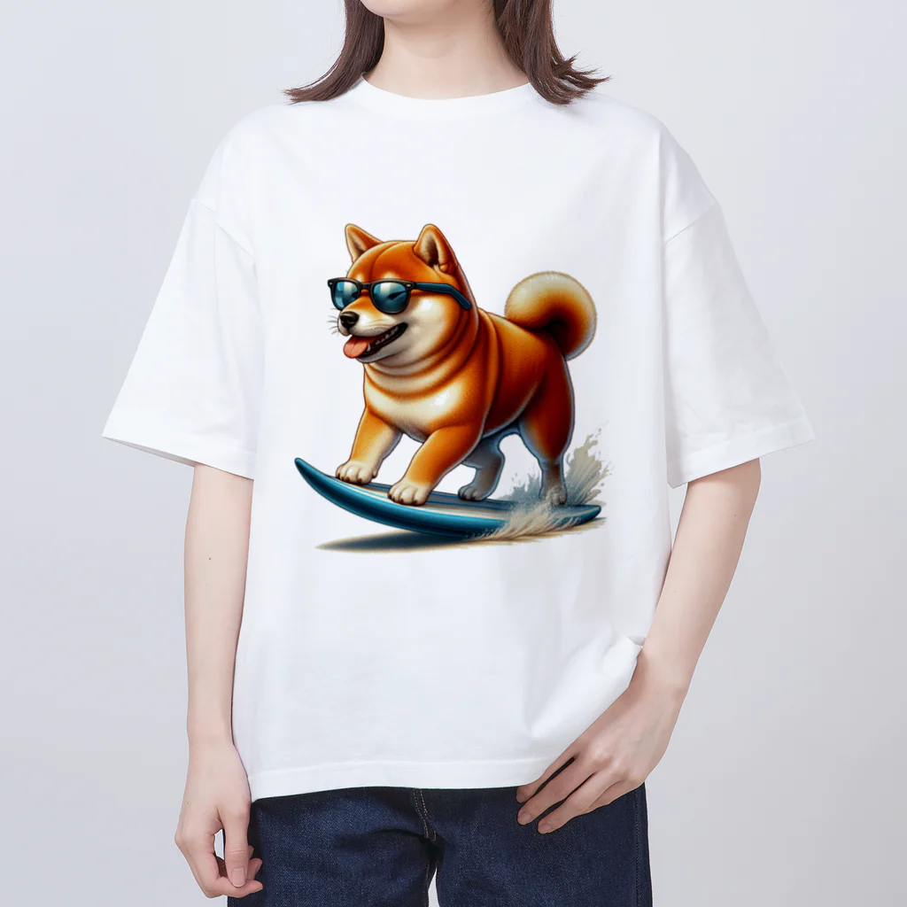 柴犬に囲まれたいのサーフィンするかわいい柴犬の子犬 Oversized T-Shirt