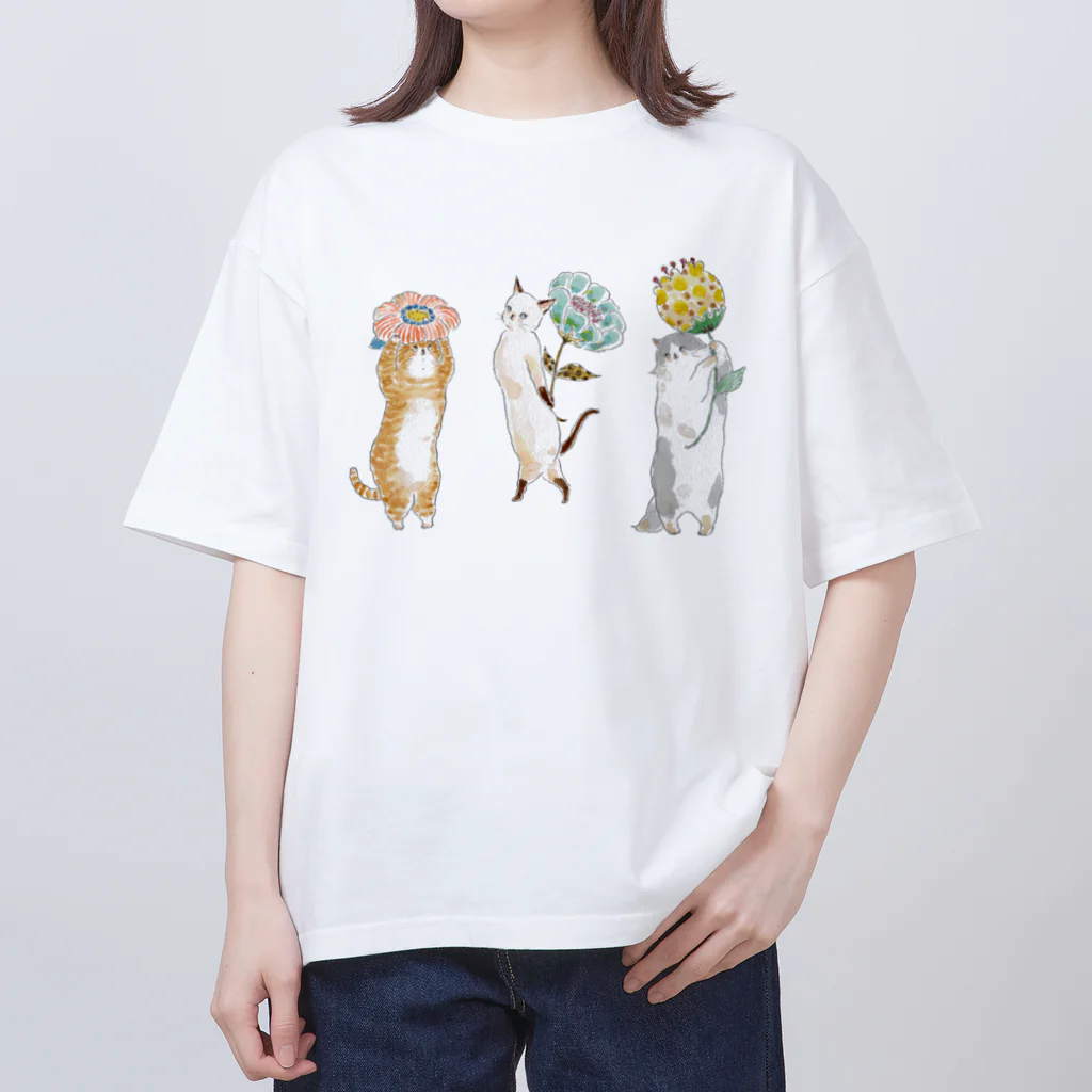 トコロコムギのむずむずお花屋さんにゃんこ Oversized T-Shirt