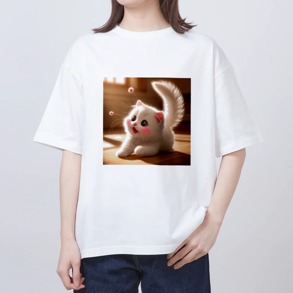 SAKUKOBAの頬紅をしたような可愛い子猫SAKUCAT Oversized T-Shirt