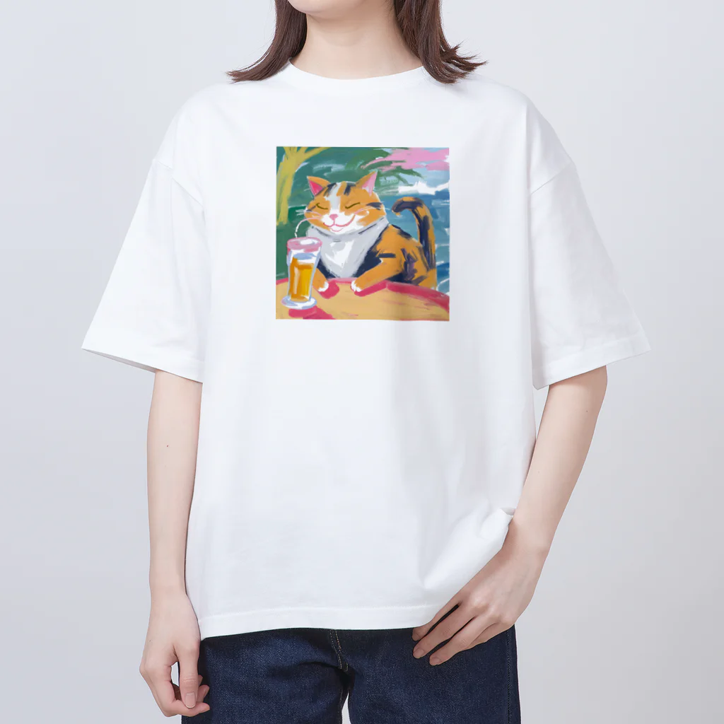 tanather shopのビールを飲んで幸せそうなネコさん Oversized T-Shirt