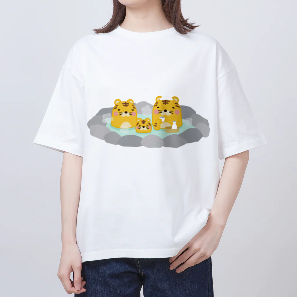 LEELOOショップ✨のトラちゃん💖温泉 オーバーサイズTシャツ