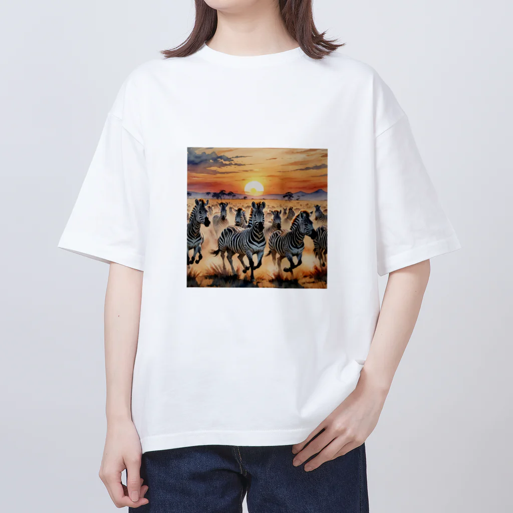 nigihayahiの夕焼けを走るシマウマ Oversized T-Shirt