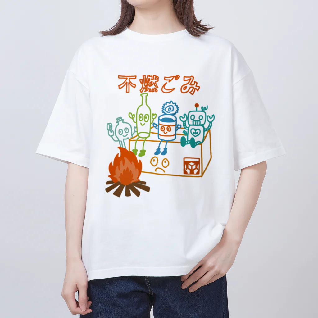 北ﾏｸﾗの国からのチーム不燃ごみ Oversized T-Shirt