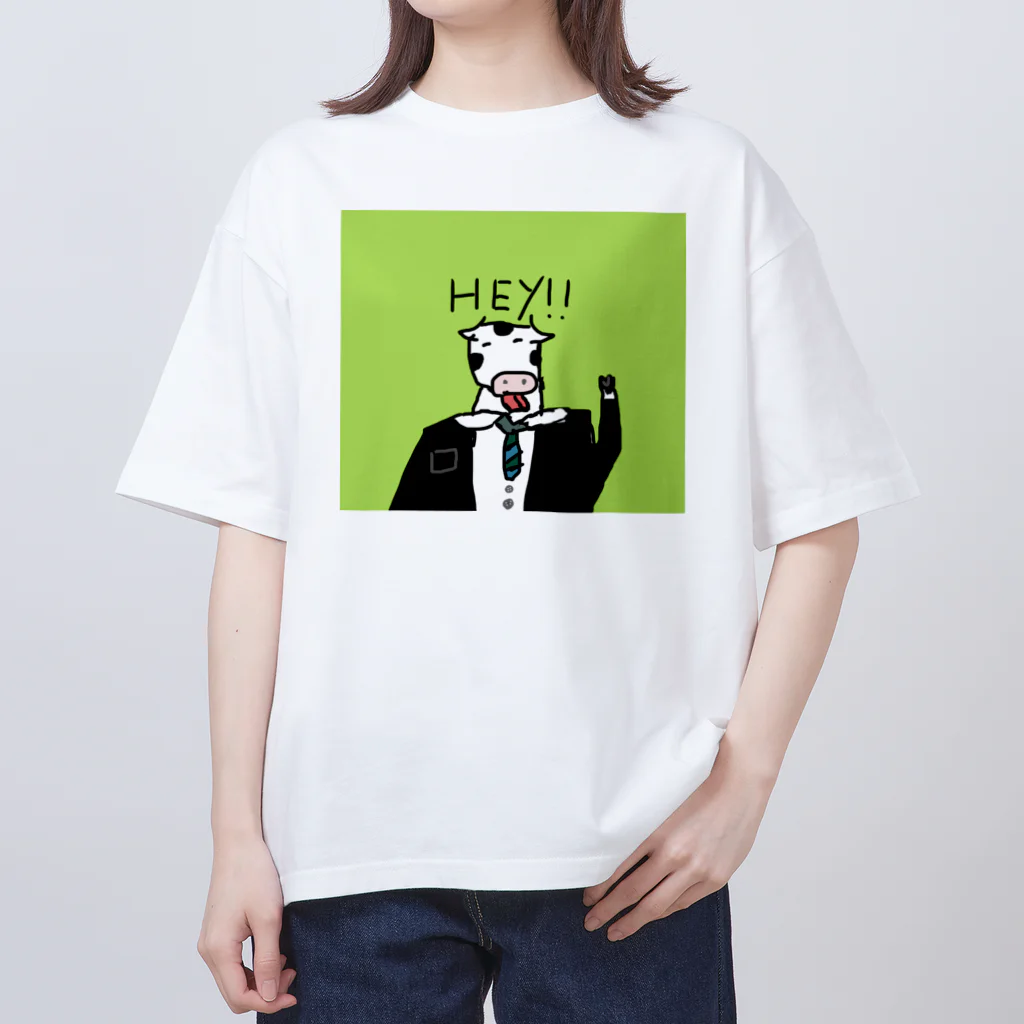ゆる〜い動物ショップのHey!!牛 オーバーサイズTシャツ