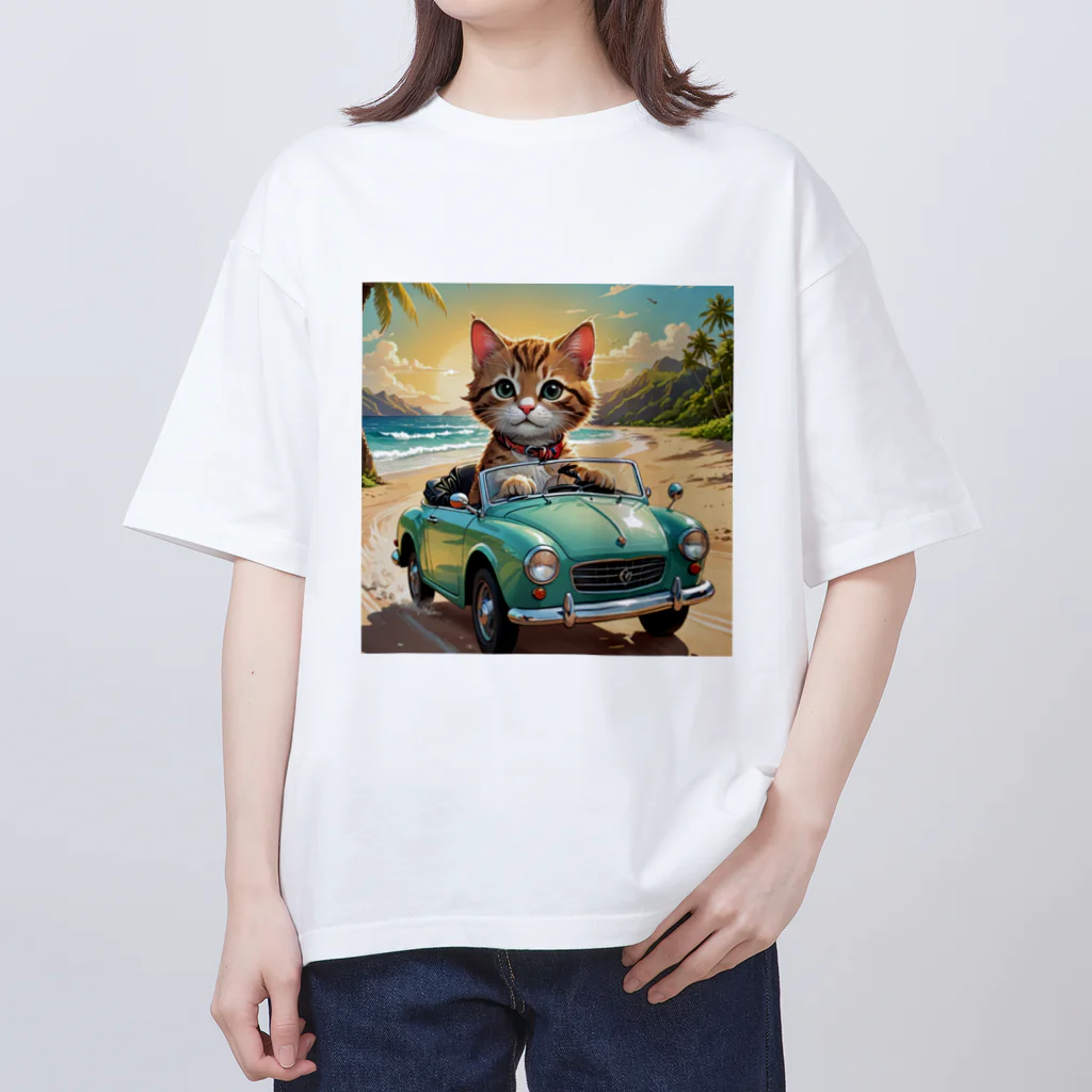 HIROICの浜辺をドライブする子猫 Oversized T-Shirt