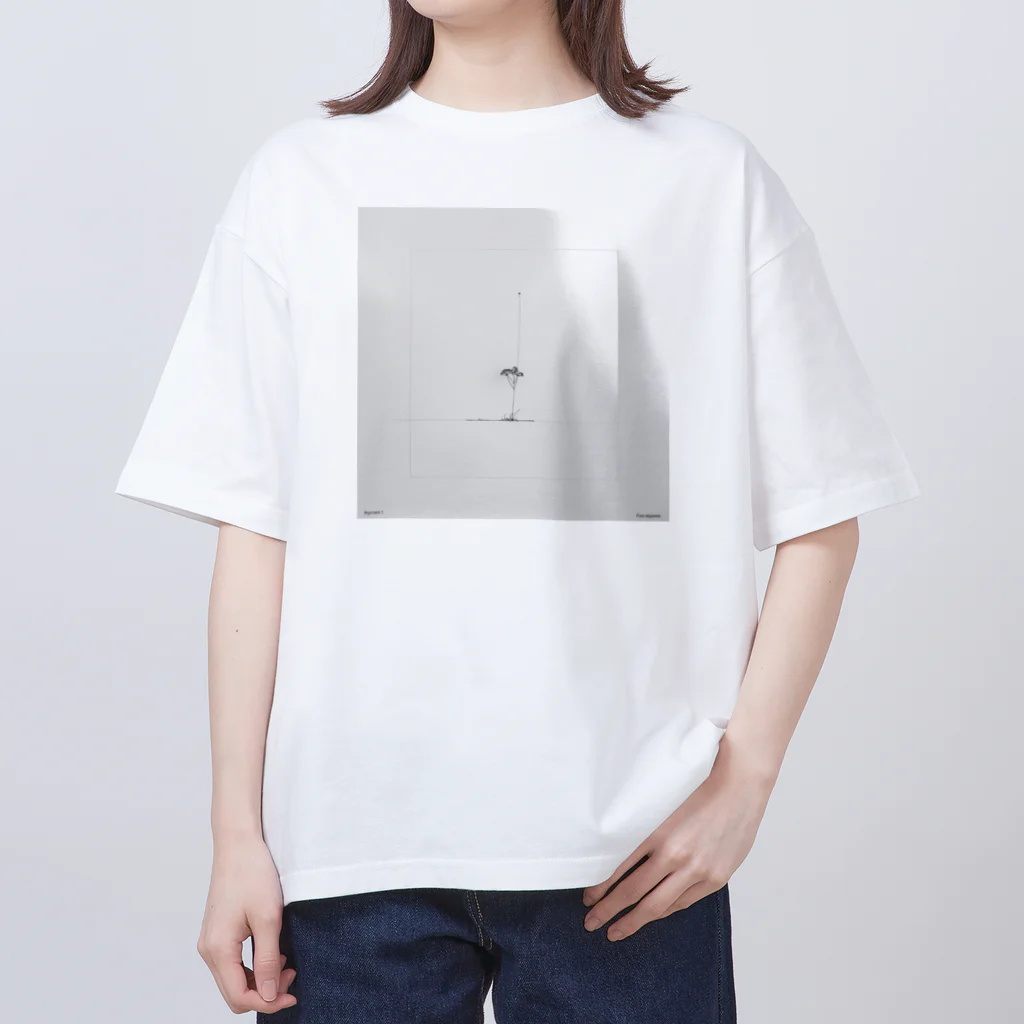 NT57(no title 57)のコンクリートジャングル Oversized T-Shirt