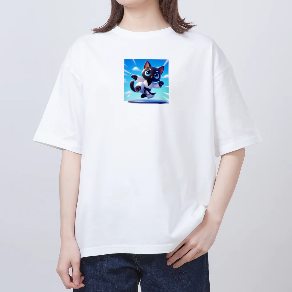 キュート＆クールのハイキック空手家クロネコ君 オーバーサイズTシャツ