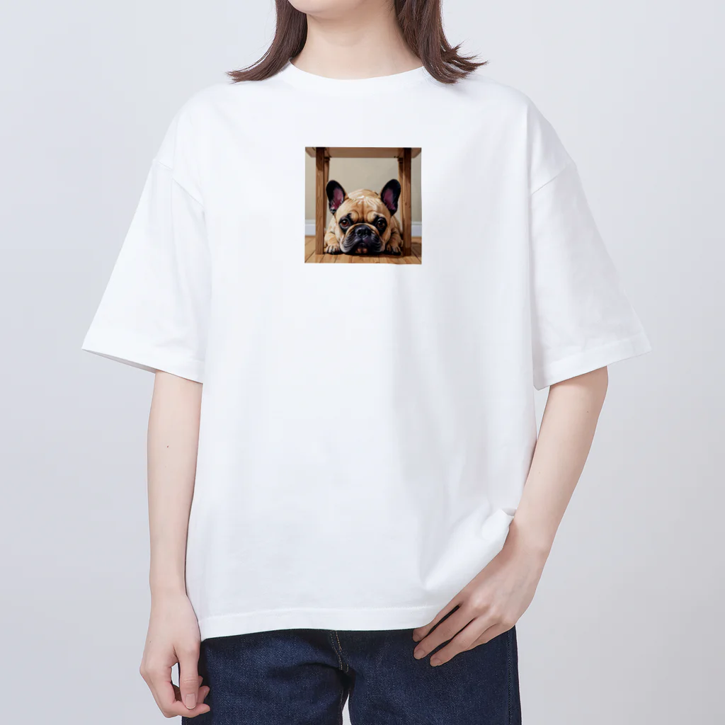 ohagitoomochiの隠れているフレンチブルドッグ Oversized T-Shirt