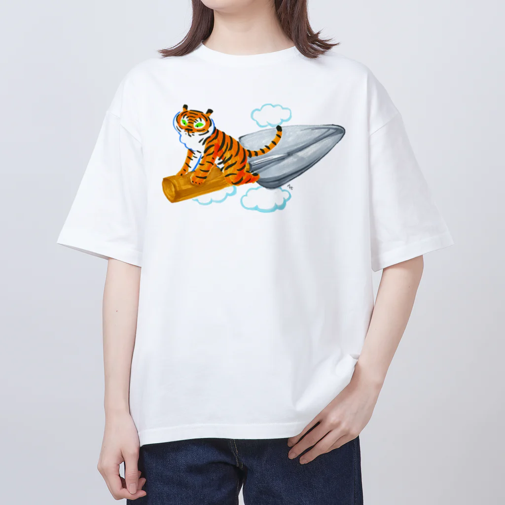 segasworksのスコップ（移植ゴテ）とトラちゃん オーバーサイズTシャツ