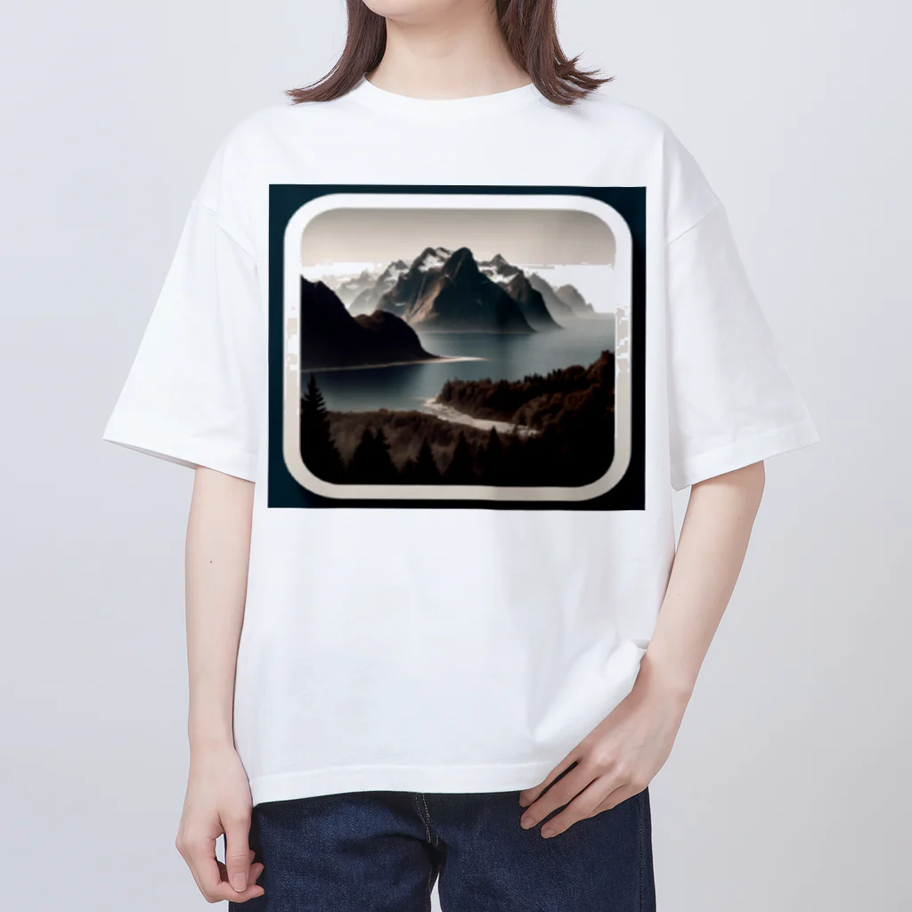 天明裕司の霧の中の静寂な山々 オーバーサイズTシャツ