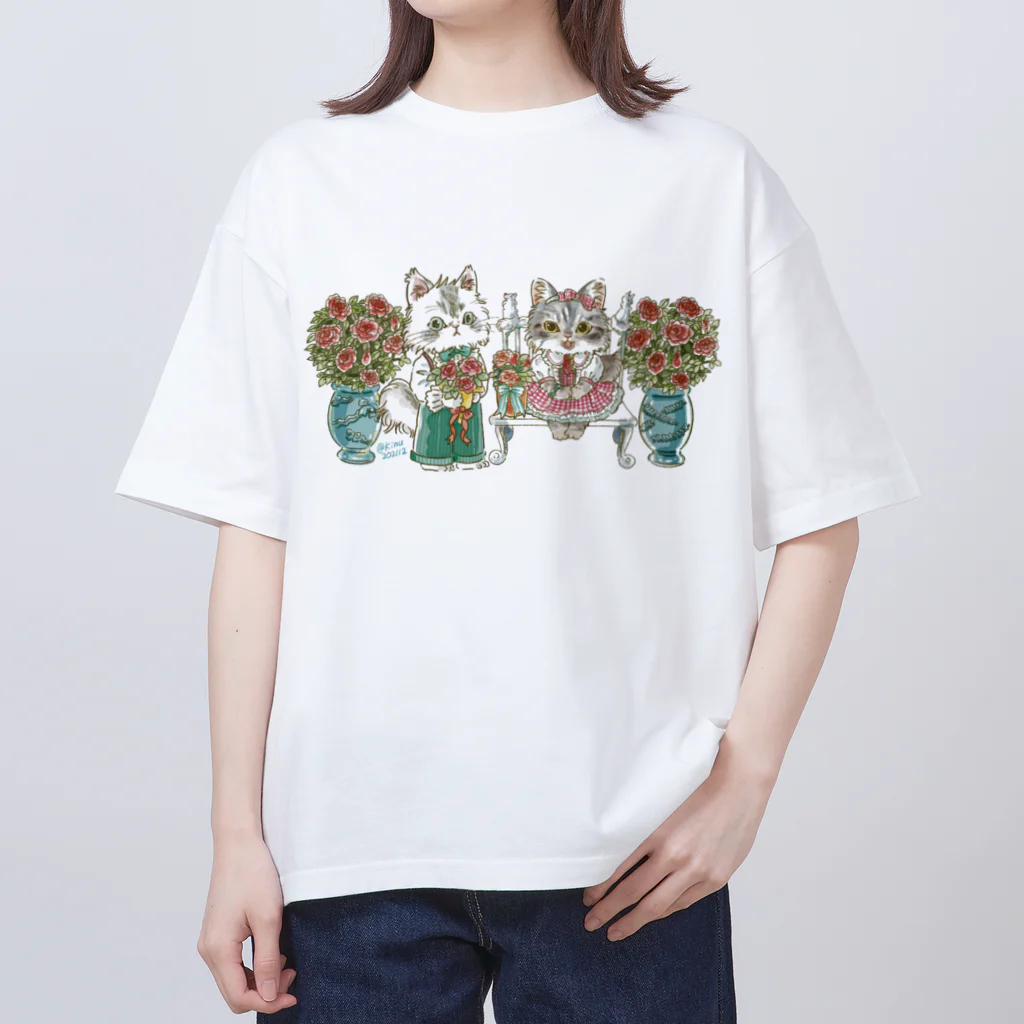 猫のきぬくんのお店のミルちゃん　ローズガーデンツアー Oversized T-Shirt