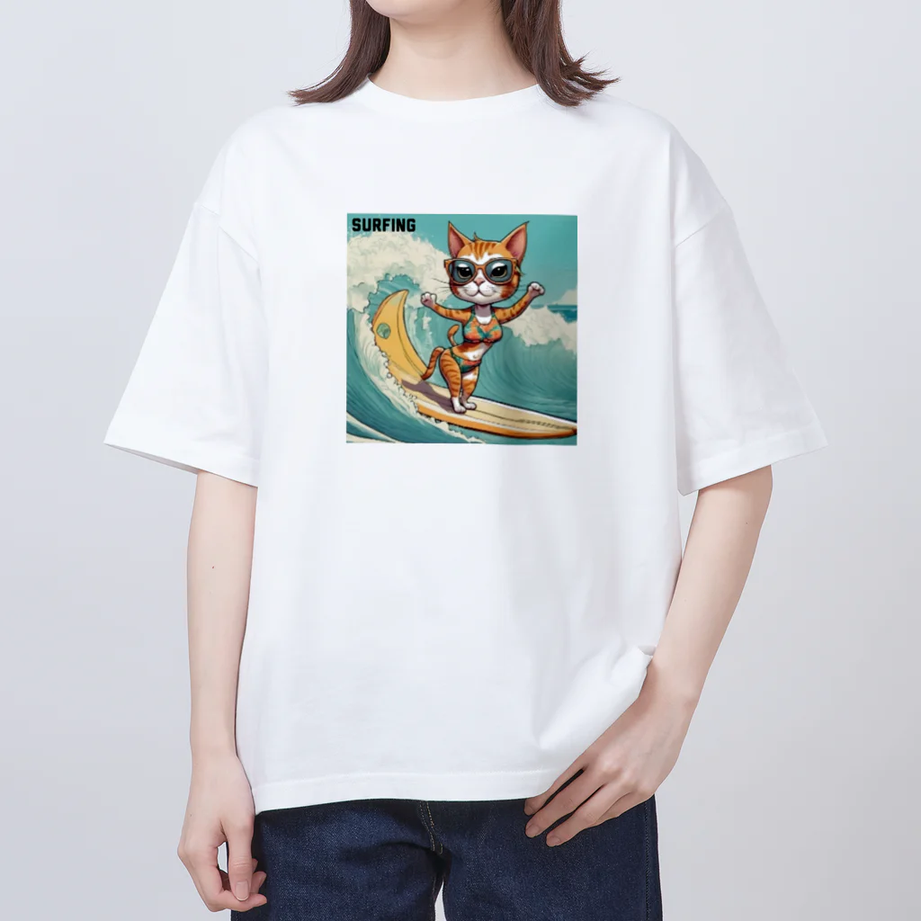 ハワイライフのSURFING猫（女の子バージョン） オーバーサイズTシャツ