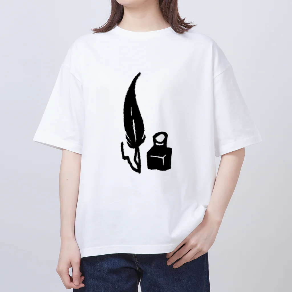 ツメサキの世界の羽ペン Oversized T-Shirt