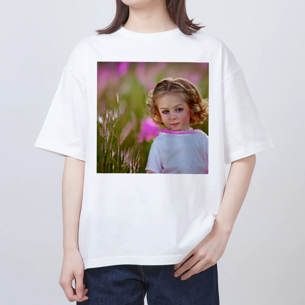 Natural Eleganceの天使のような少年 オーバーサイズTシャツ