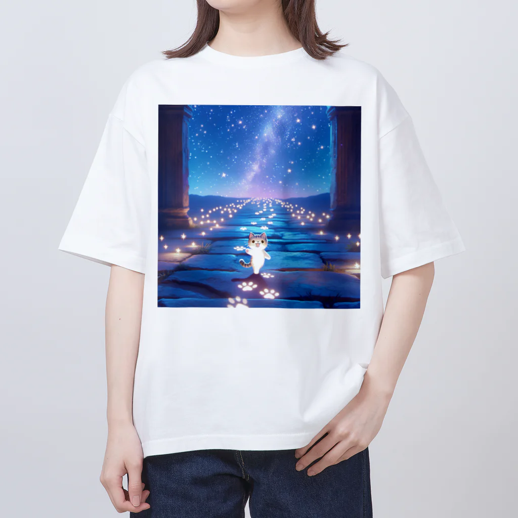 ３月ドラゴンの夜の散歩子猫 オーバーサイズTシャツ