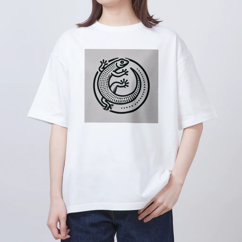 yumayumaのトカゲ君 Oversized T-Shirt