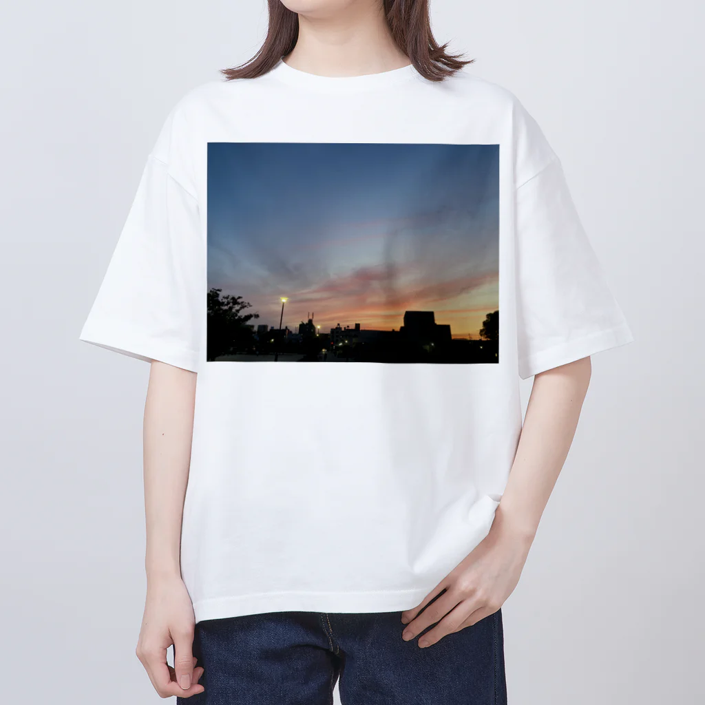 さちの部屋のとある日の夕焼け オーバーサイズTシャツ