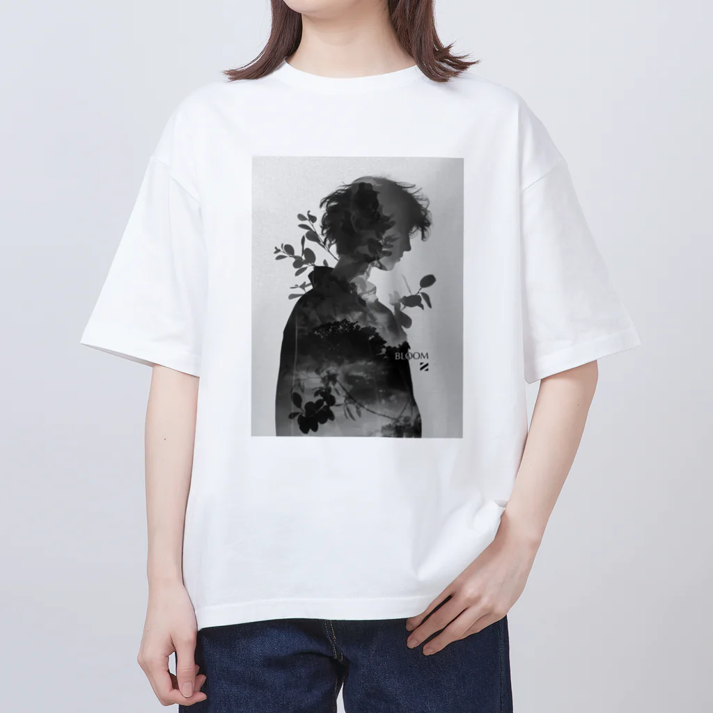 ZYX DESIGN ClothingのBLOOM Oversized T-Shirt