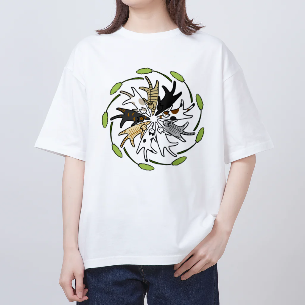 梅咲イラストワークの和猫じゃらし Oversized T-Shirt