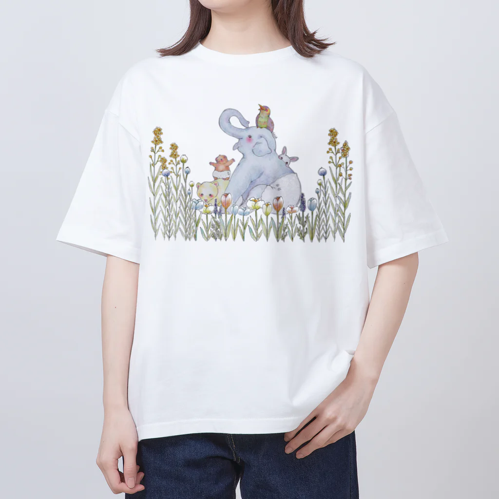 yuka0726のおむつぞうさんとおはな オーバーサイズTシャツ