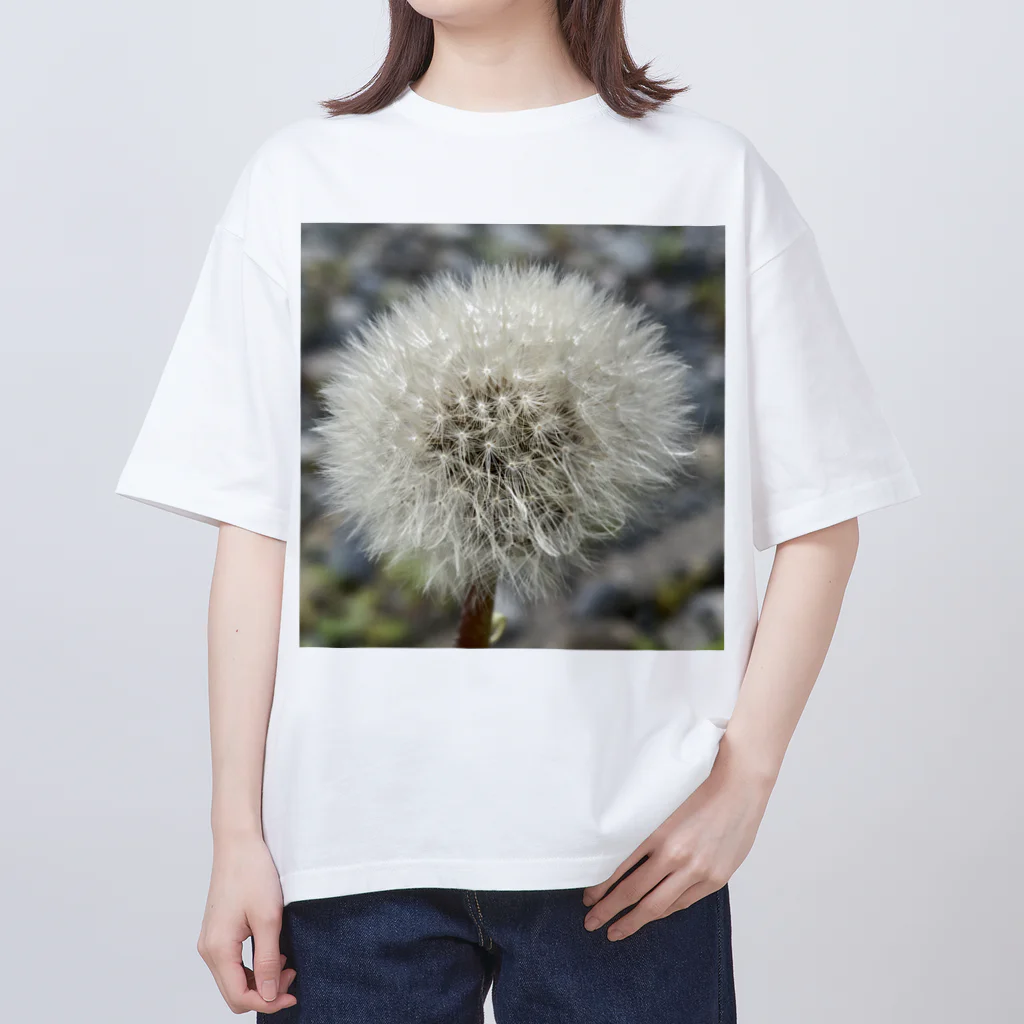 でおきしりぼ子の実験室のわたげのうたげ-正方形 Oversized T-Shirt