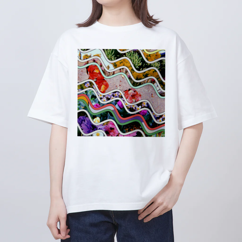 ﾄﾙｺﾞﾚのなみなみコラージュ　花2 オーバーサイズTシャツ