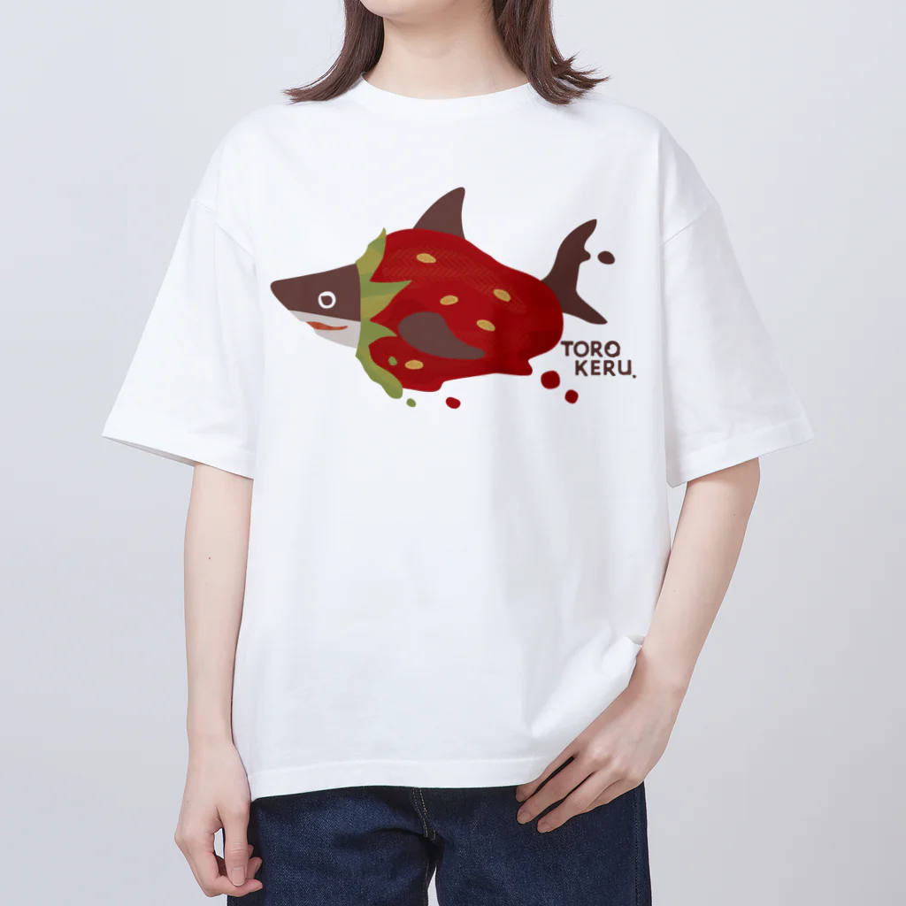 さかたようこ / サメ画家の苺ととろけるおサメさん | TOROKERU SHARK Strawberry オーバーサイズTシャツ