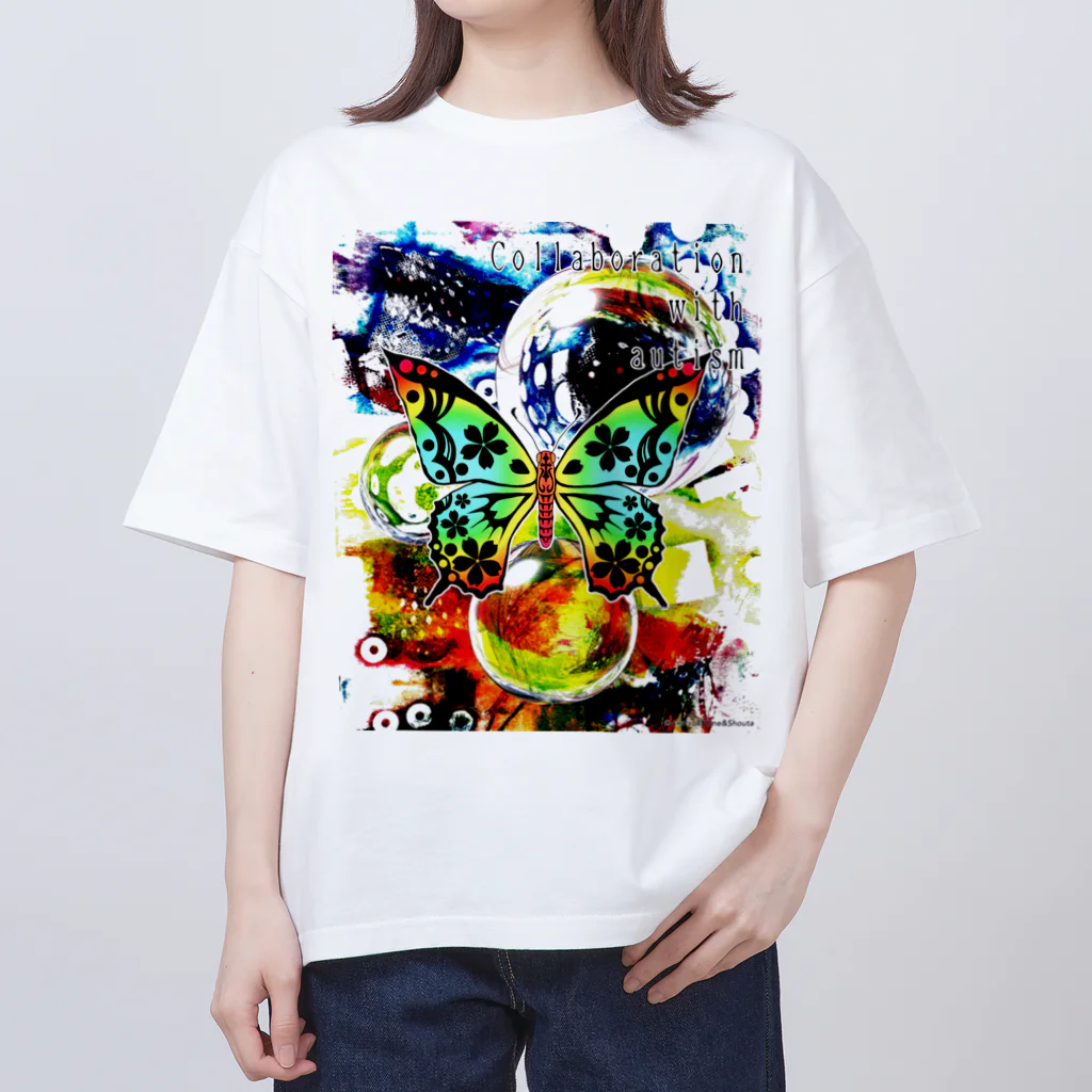 箱庭金魚❀暁姫のCollaboration with autism蝶 版画 オーバーサイズTシャツ