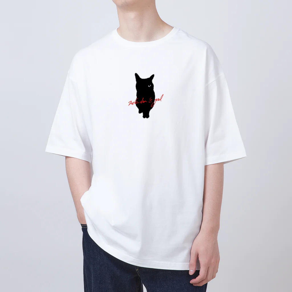 ヤマノチススメ（やまぐち）のneko chan is god オーバーサイズTシャツ