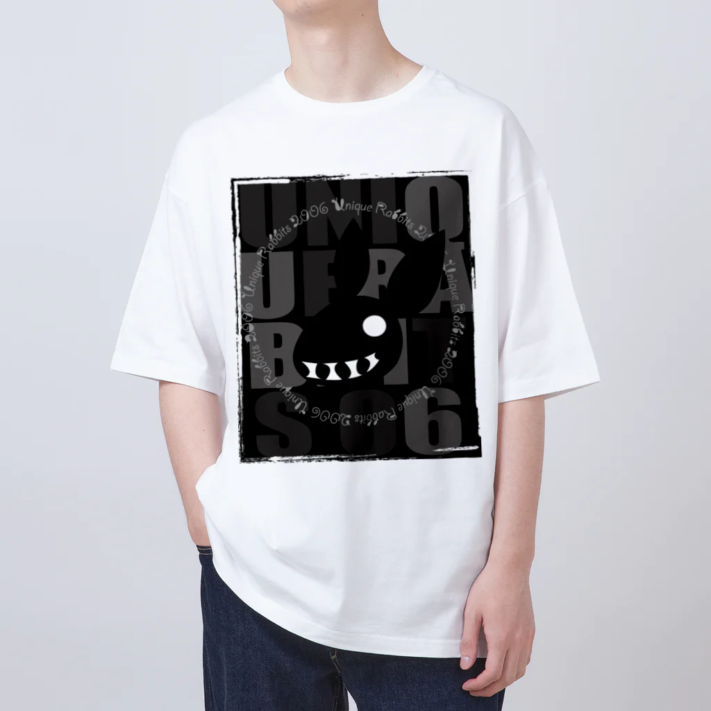 Unique RabbitsのUniqueRabbits03 Oversized T-Shirt