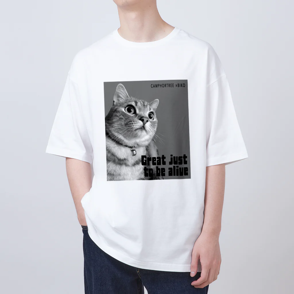 BIKOのBIKO　(Great just  to be alive) white オーバーサイズTシャツ