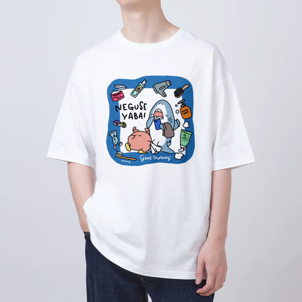 サメとメンダコ[namelessmm2]のNEGUSE YABAI Oversized T-Shirt