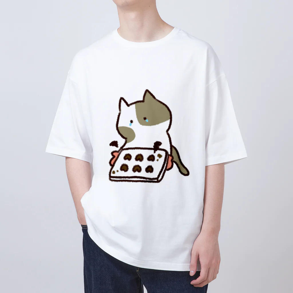 K.momokoのクッキーが焦げちゃった猫ちゃん オーバーサイズTシャツ