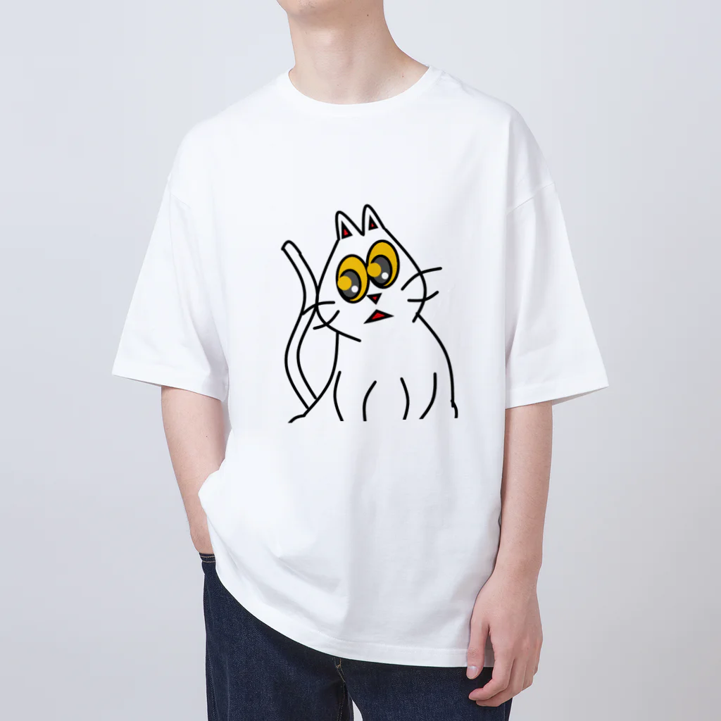 どんぶりやろうの瞳の大きな猫ちゃん オーバーサイズTシャツ