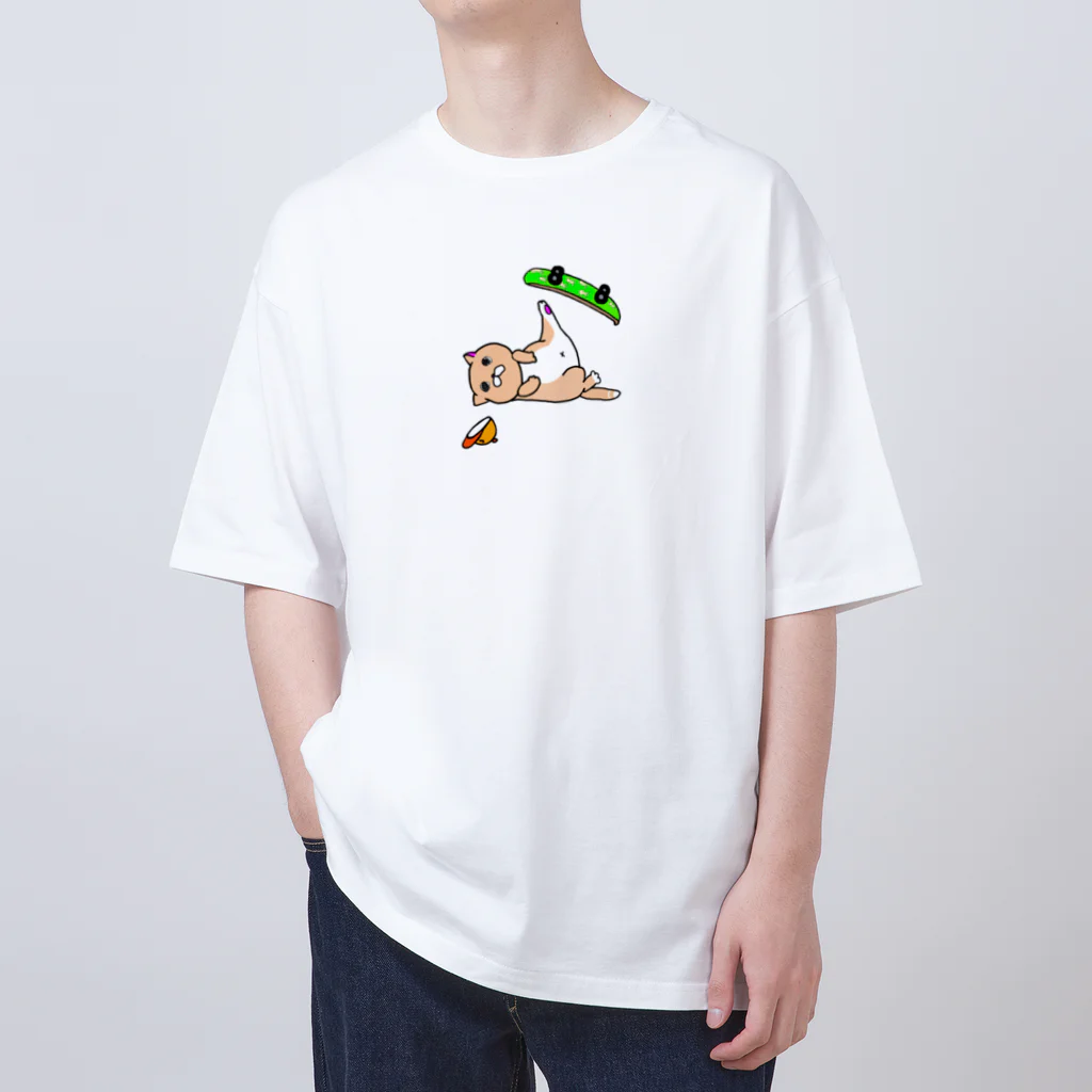 十人十色ちゃんのKitty skateboard スケートボード Oversized T-Shirt