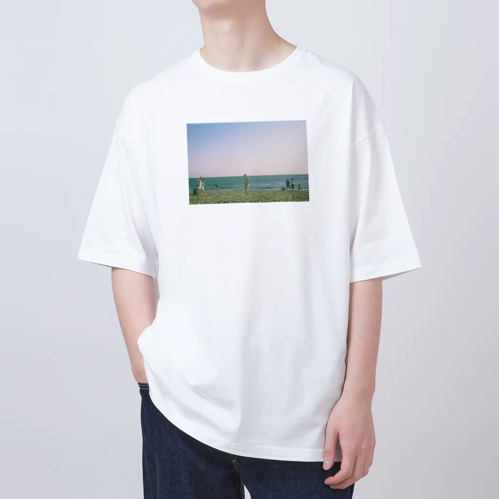 nuunuuのＡＵＳ オーバーサイズTシャツ