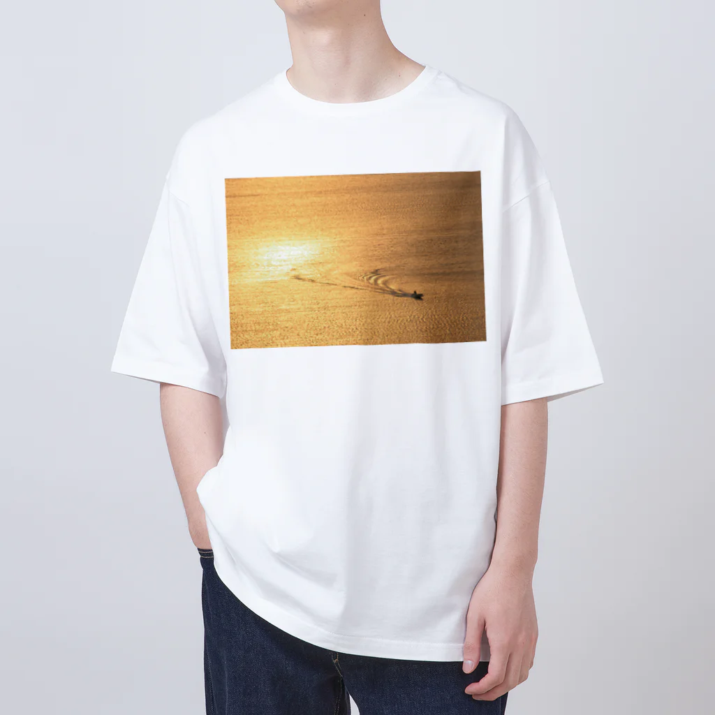 小佐々塾の黄金色の海 Oversized T-Shirt