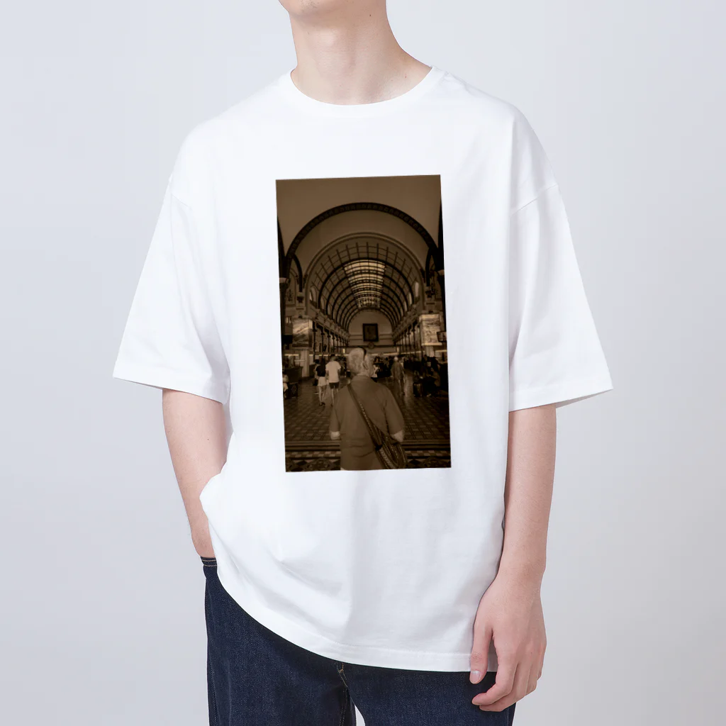 nrmhbのサイゴン中央郵便局 Oversized T-Shirt